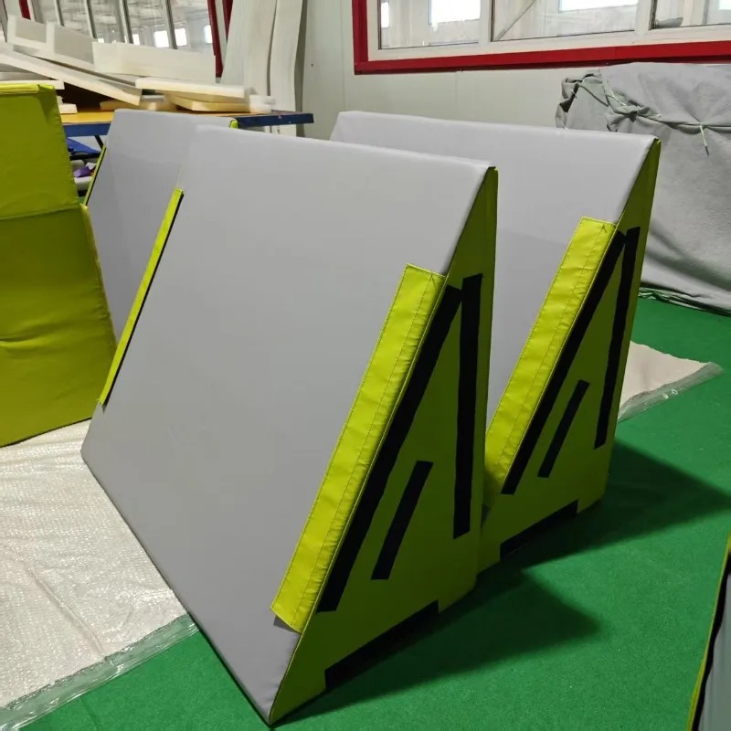 معدات اللعب الداخلية الناعمة - - مراجعة Power Tools Mall وسعره